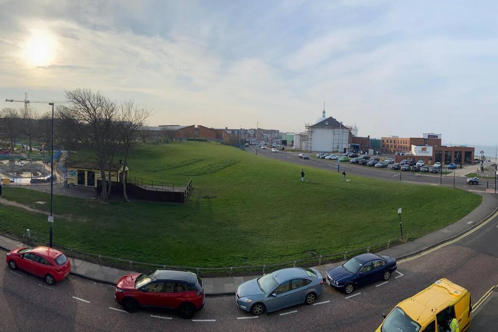 Hightide Seaside Apartment With Beach & Spanish City Views Whitley Bay Exterior foto